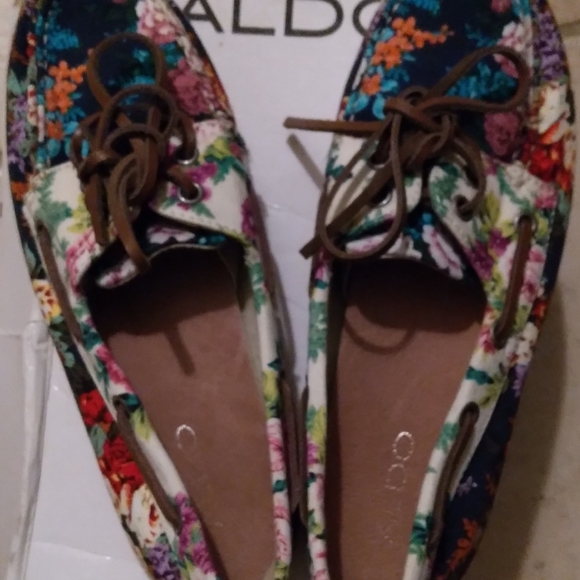 Shoes - Picture 1 of 2